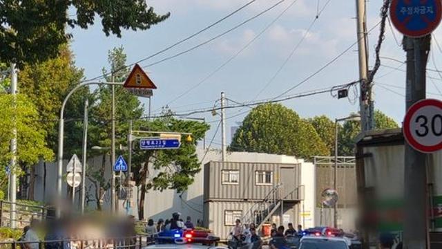 한강공원서 흉기 든 40대 난동…카페 점주 대처로 피해 막아