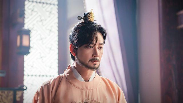 ‘문무’ 이현욱, 신라 문무왕 김법민으로 변신…냉철한 군주의 두 얼굴 첫 스틸 공개