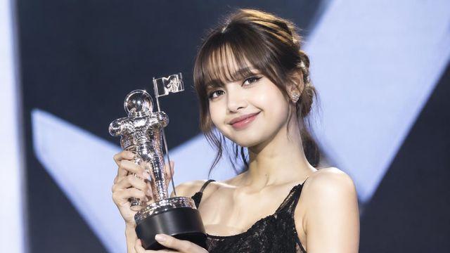 리사, MTV VMA 베스트 팝 수상…K팝 솔로 최초