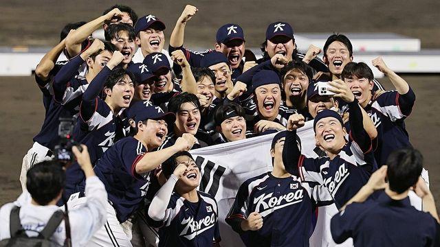 '화나요' 9600개…일본 꺾고 금메달 딴 한국 야구대표팀 주장 노시환이 한 말, 반응 확 갈렸다