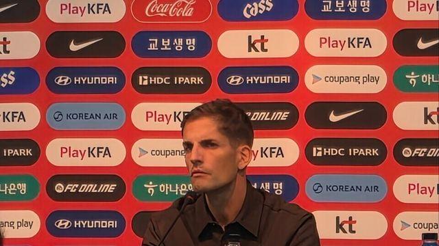 '우루과이전 대패' 모레노 감독 
