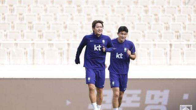 선발 이강인, 모레노의 선택은 ‘오른쪽 윙어’… 우루과이 잡으러 황희찬과 좌우 날개 배치 [우루과이전 현장]