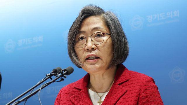 ‘李 아들 군 면제’ 허위글 이수정 “교직 파면될 수도”…선처 호소