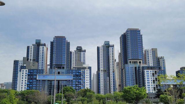 전용 40평 '120억' 신고가…강남 하락? 반포는 '그사세'