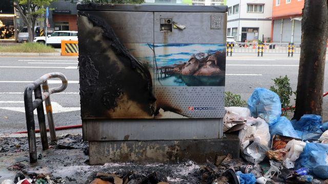 학원서 연기 보고 달려간 여고생, 소화기로 변압기 화재 진화