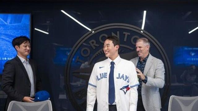 장충고 권시우, MLB 토론토 유니폼 입는다
