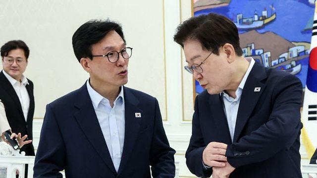 지지율 휘청에도 몰아치는 李, '민심 감수성' 높아진 與