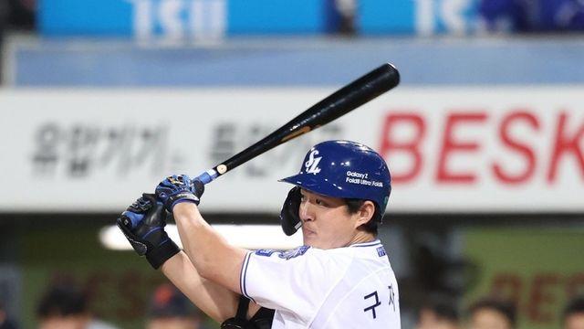 삼성 구자욱, 햄스트링 통증으로 교체…가을야구 앞두고 비상
