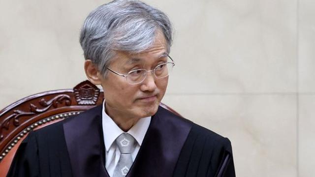 조희대 대법원장, 부친상 때 받은 조의금 모두 '봉투째' 돌려줬다