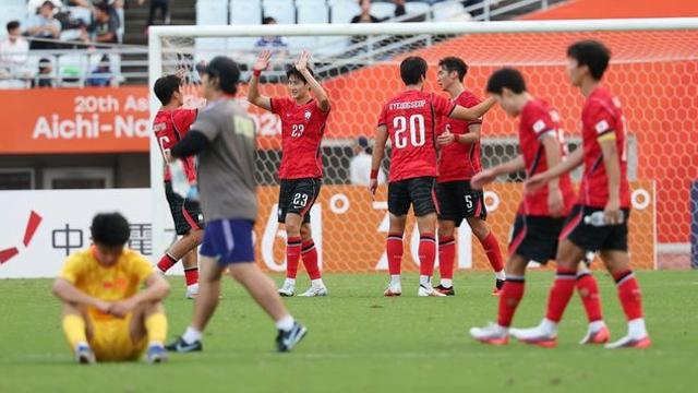 [나고야 2026] 골 넣고 에이티즈 산 ‘BAD’ 따라한 중국…한국 축구 통괘한 승리로 ‘참교육’
