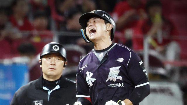 권동진, 벼락같은 9회초 결승 솔로포…KT 3연승 내달리며 매직 넘버 ‘6’