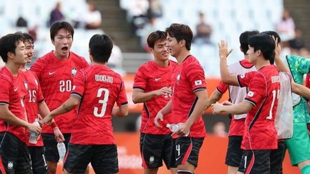 [아시안게임] 남자 축구, 4회 연속 우승에 '-1승'…한국 선수단 銀 3개 추가(종합)