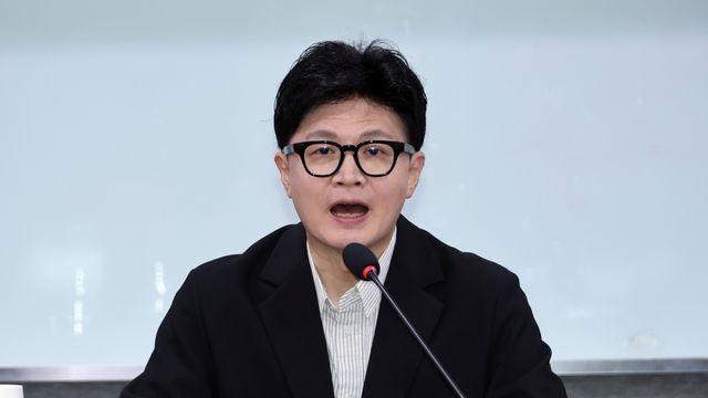 한동훈 “김민석, 뒤에서 공작이나 꾸며…정치 좀 ‘좌아하게’ 하시라”