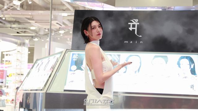 ‘타짜: 벨제붑의 노래’ 미요시 아야카, 깜짝 고백 재조명…“父와 고등학생 때까지 함께 목욕”