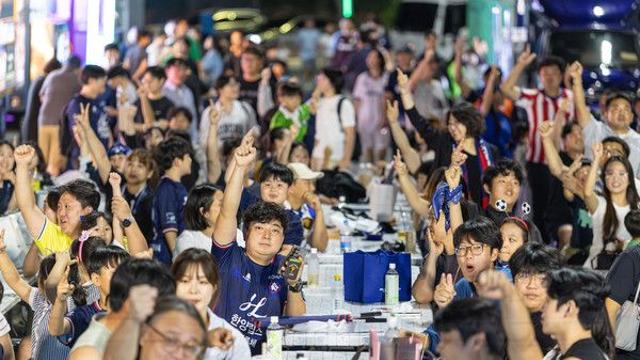 직관부터 나들이까지…충북청주, 아고라 가을 할인 행사