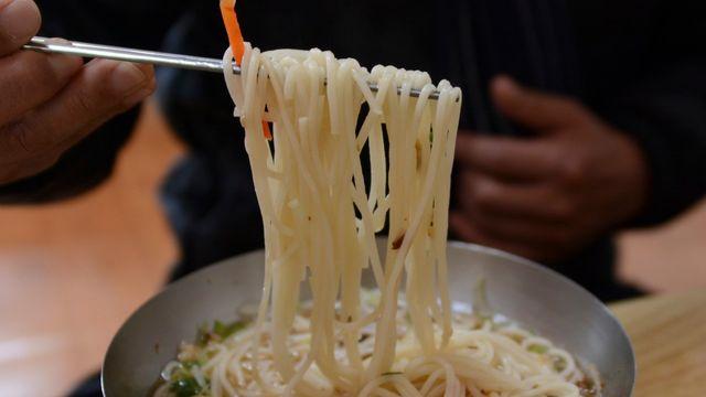뜨끈한 멸치국물에 손님 발길 끊이지 않는 전국 국수 맛집 BEST3
