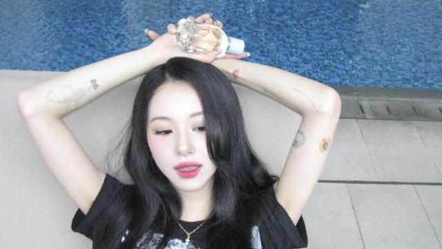 채영, 타투 비하 악플러에 직접 응수...“엄마랑 같이 하러 갔는데?”