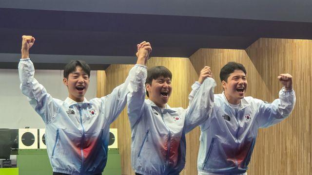 한국 사격 체면 살린 남자 25m 속사권총…이건혁, 개인·단체전 우승 이끌고 2관왕 등극