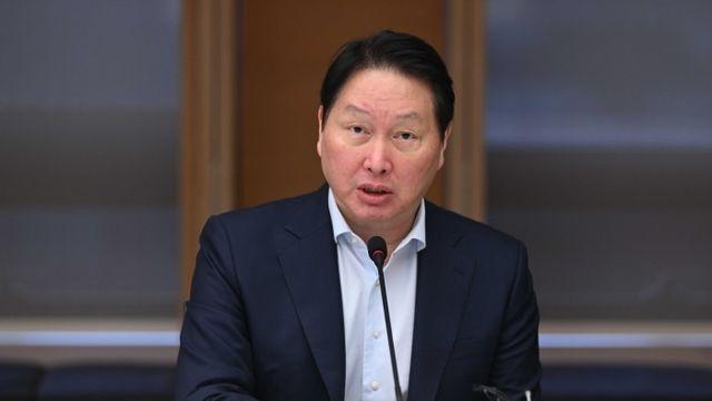 최태원 회장, SK㈜ 지분 2.26% 매각···9440억원 규모