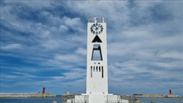 오징어 등대 따라 걷고 수산시장으로…주문진항 바다 여행