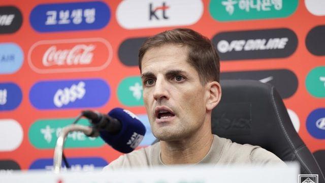 [IN PRESS] “난 건물을 짓고 있다”…모레노 감독, 졸전에도 “한 경기 안 좋다고 무너뜨리긴 어려워”(일문일답)