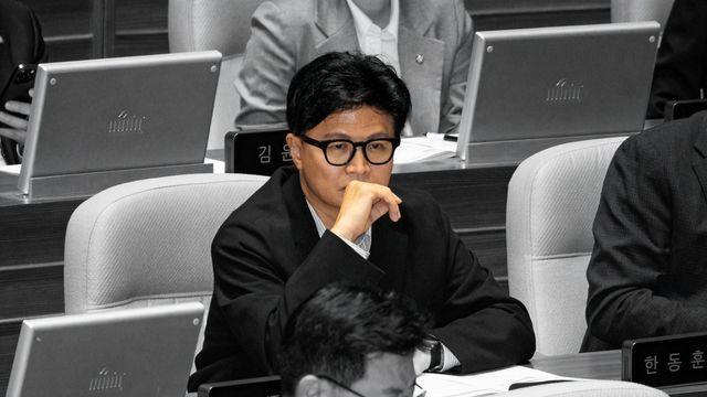 한동훈이 ”노무현 살아있을 땐 실컷 욕하던 사람“이라며 겨냥한 정치인