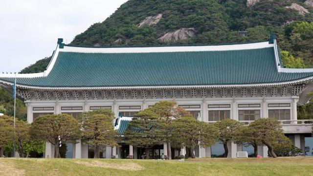 북한 탄도미사일 발사에 청와대 ‘긴급안보점검회의’…“즉각 중단 촉구”
