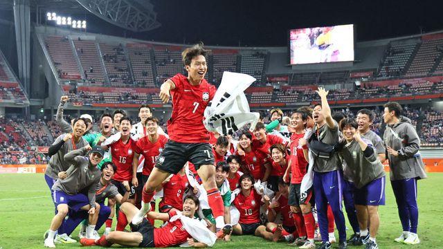 일본 안방서 완성한 AG 4연패… 한국 축구 미래도 밝혔다
