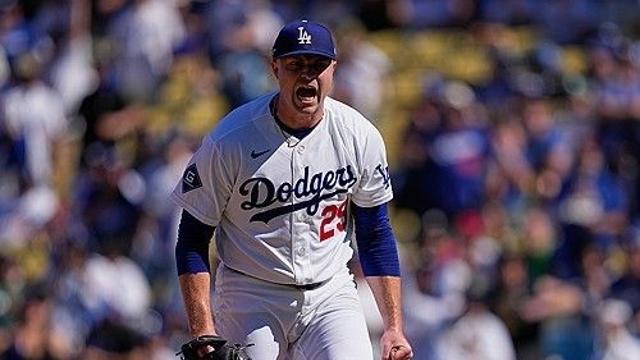 스쿠벌 6이닝 1실점 다저스, NLDS 기선 제압…김하성 1볼넷(종합)