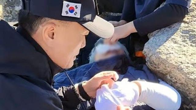 쉬는 날 설악산 찾은 소방관…추락한 60대 살렸다