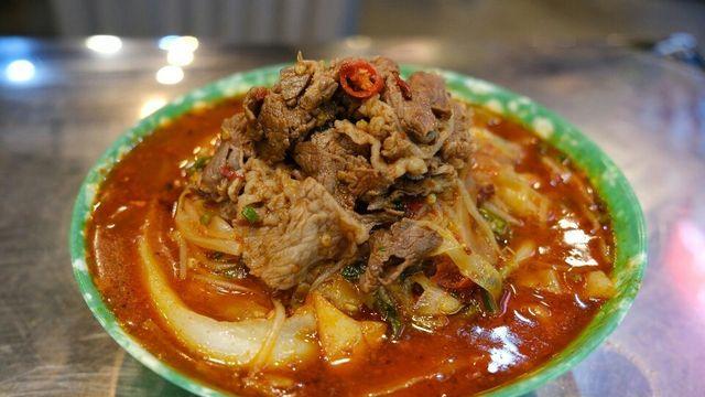 뜨끈한 국물 맛 하나로 줄 서서 먹는 전국 라면 맛집 BEST3