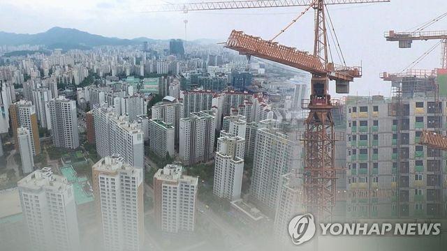 수도권은 집 부족…지방은 수요 부족해 공공주택 착공 연기