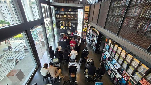 턴테이블로 듣는 누자베스 명반... 서울 음악 여행의 멋