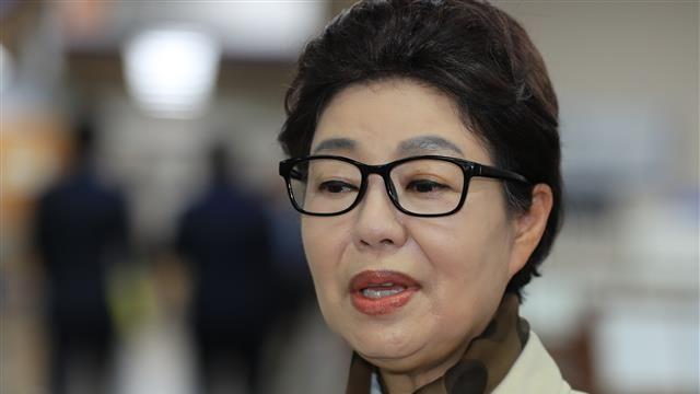 박근령 “암살자‘들’이라니…아버지와 문세광이 공범이 되는 것” 직격