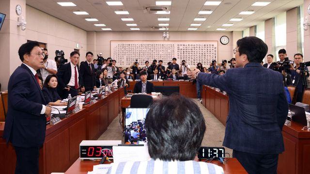“영화 보고 말하라”vs“패륜 영화 왜 보나”, 법사위도 ‘암살자(들)’ 격돌