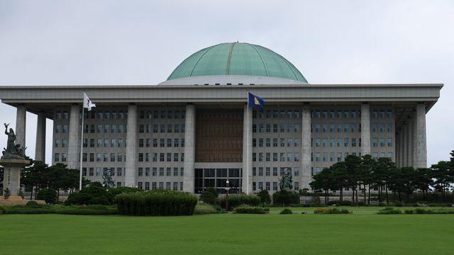 국감 이틀째…DMZ 지뢰부터 ‘암살자(들)’까지 여야 충돌 예고