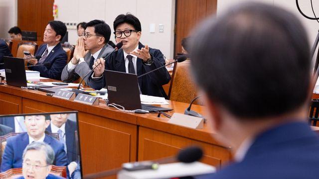 ‘한동훈 국정감사 데뷔 무대’에서 벌어진 일... 밤 늦게까지 이 사람과 설전