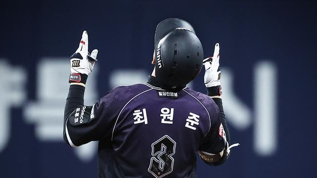 [IS 고척] 역시 정규시즌 1위...'최원준 201안타' KT 위즈, 주전 빼고 치른 키움전 10-1 완승