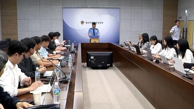 [종합]전복 어선 선장 숨진채 발견… 