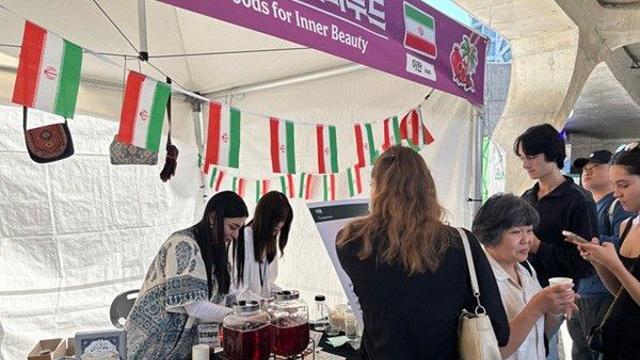 [포토뉴스] 새콤달콤 석류 한 잔…붉은 과일에 담긴 ‘따뜻함’