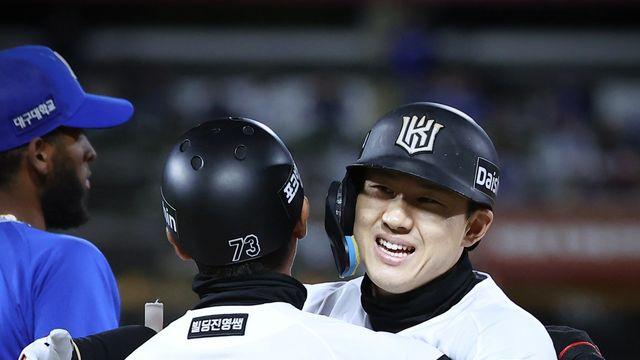 ‘202·203·그리고 204’ KT 최원준 해냈다! 레이예스 넘어 KBO 역대 단일시즌 최다 안타 신기록…소형준 10승 도전도 계속 [SD 수원 스타]