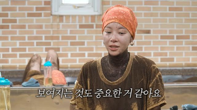 버릴 장난감 무료 나눔?…황정음, 논란 직접 해명 “빨리 나누려다 시끄러워져”