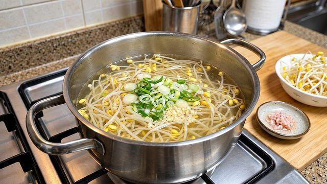 멸치도 다시마도 필요 없습니다… 콩나물국 '이것' 넣으면 감칠맛 확 살아납니다