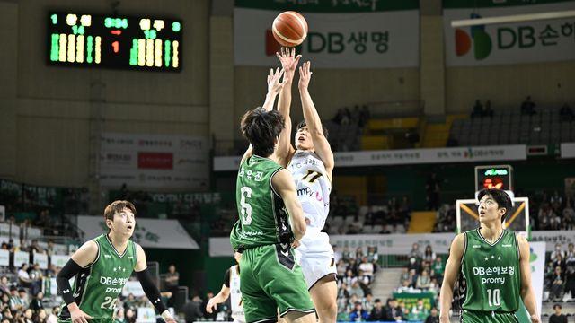 프로농구 LG, 우승 후보 맞대결서 DB 4점 차 제압…양홍석 20점