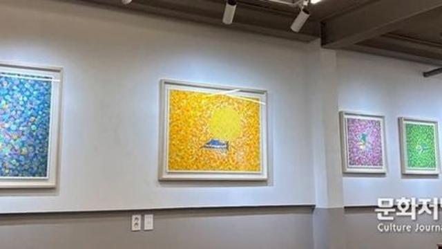 에코락갤러리에서는 이보윤 개인전 : 오늘의 안녕 展 이 진행 중