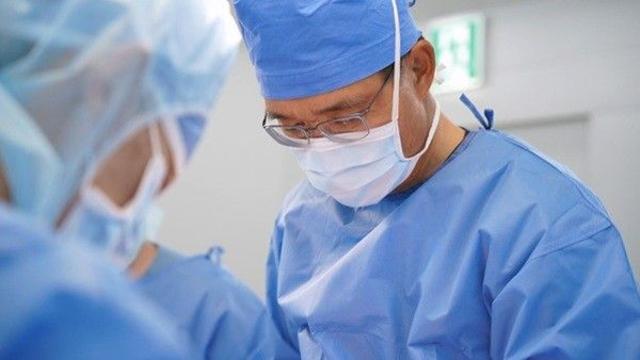 무릎에는 쓰는 ‘골시멘트’, 고관절 인공관절수술에도 필요한 이유