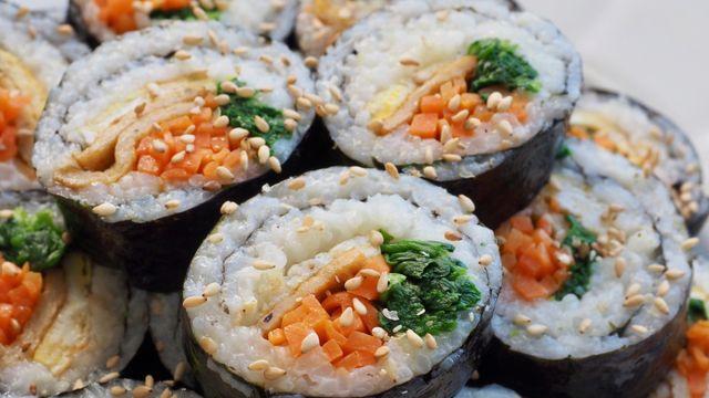 [속보] 김제 축제서 김밥 먹은 313명 '집단 식중독' 의심…구토·설사에 병원행
