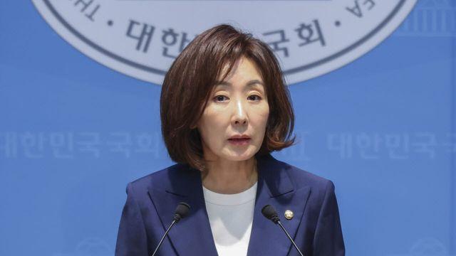 나경원, 젤렌스키에 감사 서한…민주당 “어느 나라 의원인가”