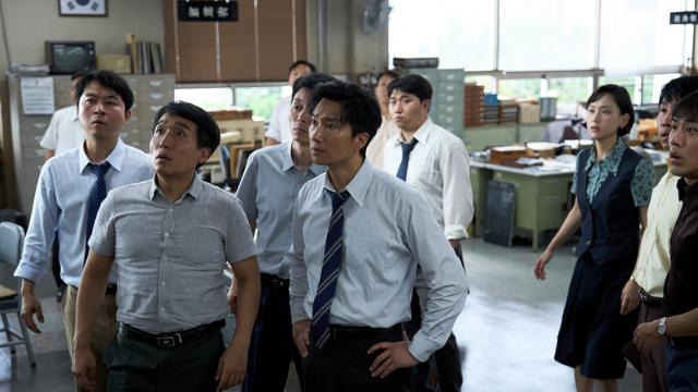 영화 ‘암살자(들)’ 258만 명 돌파