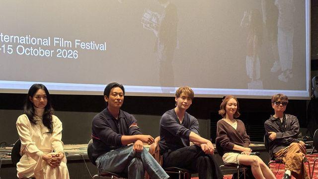 조수원 감독 “‘재혼 황후’ 어색하고 오글거릴 수도…이겨내며 봐달라” [31st BIFF]